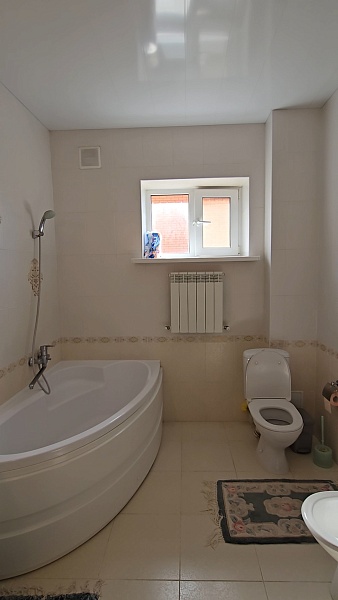 Дом, 230 кв.м.